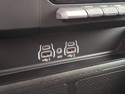 Used 2025 RAM 1500 Big Horn AWD/4WD image 23