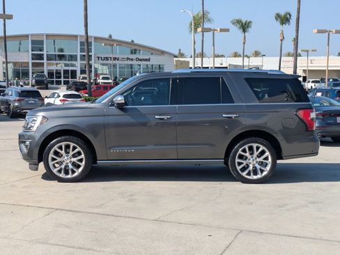 Used 2018 Ford Expedition Platinum RWD image 9