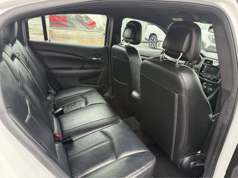 Used 2012 Chrysler 200 Limited FWD image 16