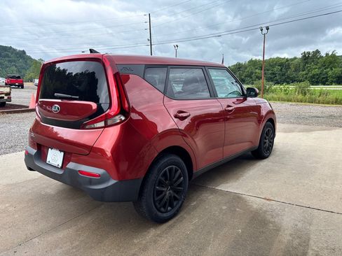Used 2021 Kia Soul LX FWD image 4