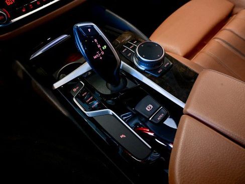 Used 2020 BMW 530i w/ Convenience Package image 32