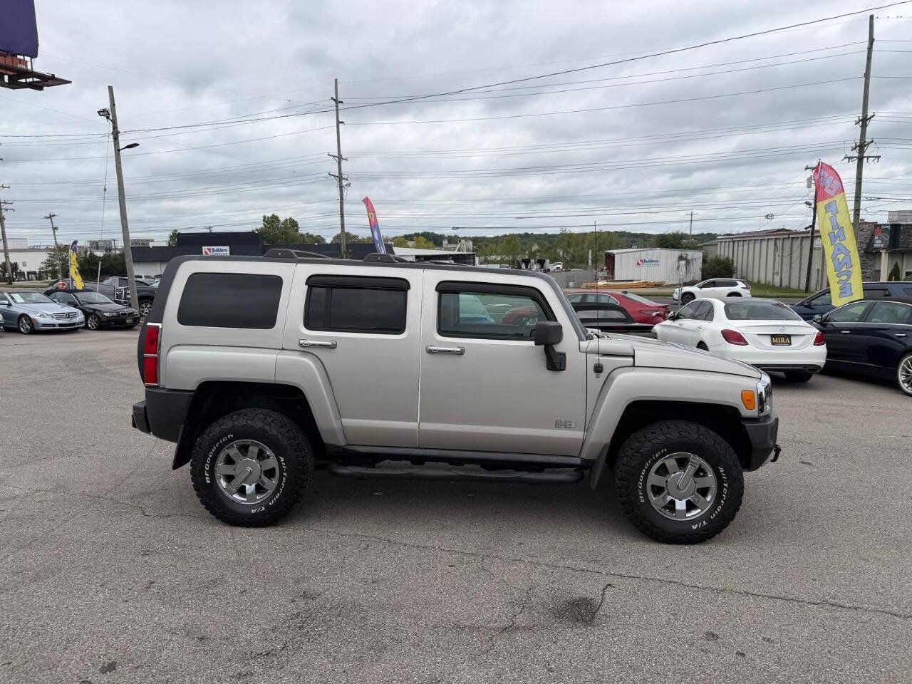 Used 2008 HUMMER H3 Luxury AWD/4WD image 3