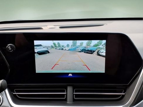 Used 2025 Chevrolet Trax ACTIV w/ Sunroof Package FWD image 20