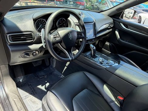 Used 2023 Maserati Levante Modena AWD/4WD image 11