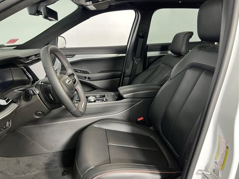 Used 2024 Jeep Wagoneer Launch Edition image 23