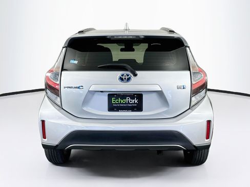 Used 2018 Toyota Prius C Two w/ Carpet Mat Package FWD image 7