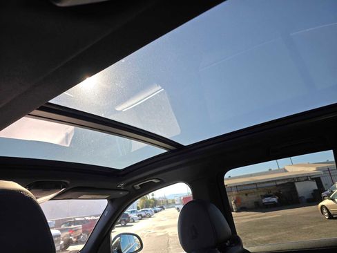 Used 2023 BMW X5 xDrive45e image 21