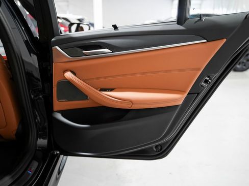 Used 2023 BMW 540i xDrive w/ Executive Package image 37