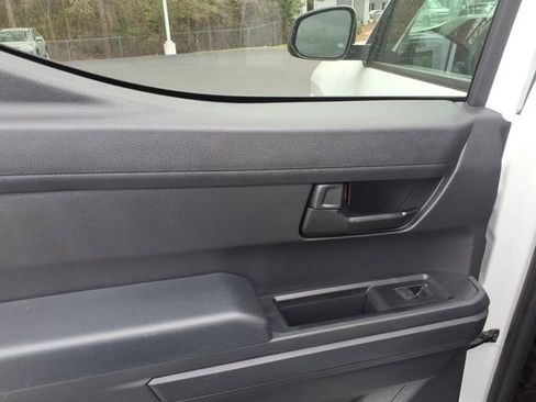 Used 2025 Toyota Tacoma SR image 7