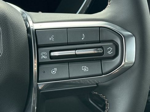 New 2026 GMC Canyon Denali image 23