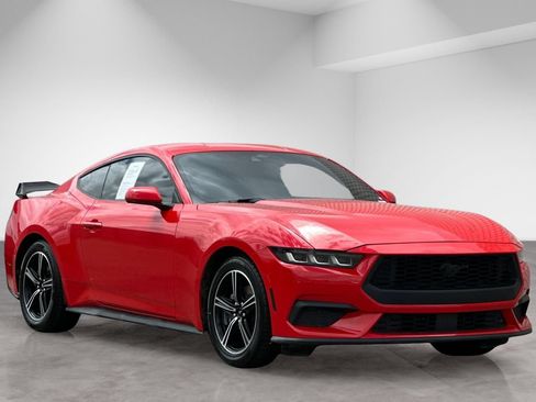 Used 2024 Ford Mustang Coupe RWD image 8