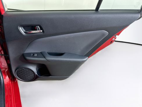 Used 2020 Toyota Prius LE FWD image 28