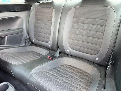 Used 2013 Volkswagen Beetle Turbo FWD image 11