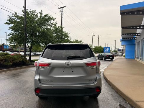 Used 2014 Toyota Highlander Limited FWD image 10