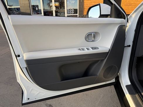 Used 2024 Hyundai Ioniq 5 SEL image 27