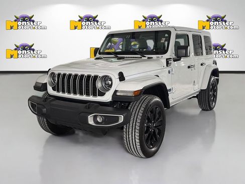 Used 2025 Jeep Wrangler Unlimited Sahara w/ Safety Group AWD/4WD image 1