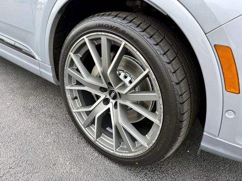 Used 2019 Audi Q7 3.0T Prestige AWD/4WD image 16