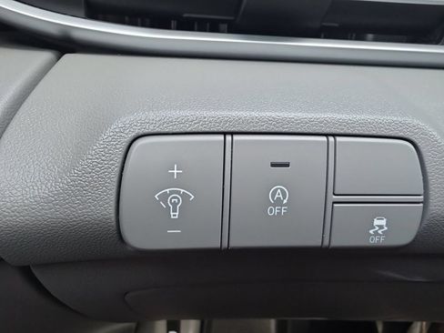 Certified 2024 Hyundai Elantra SE FWD image 23