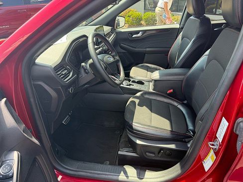 Used 2024 Ford Escape ST-Line FWD image 10