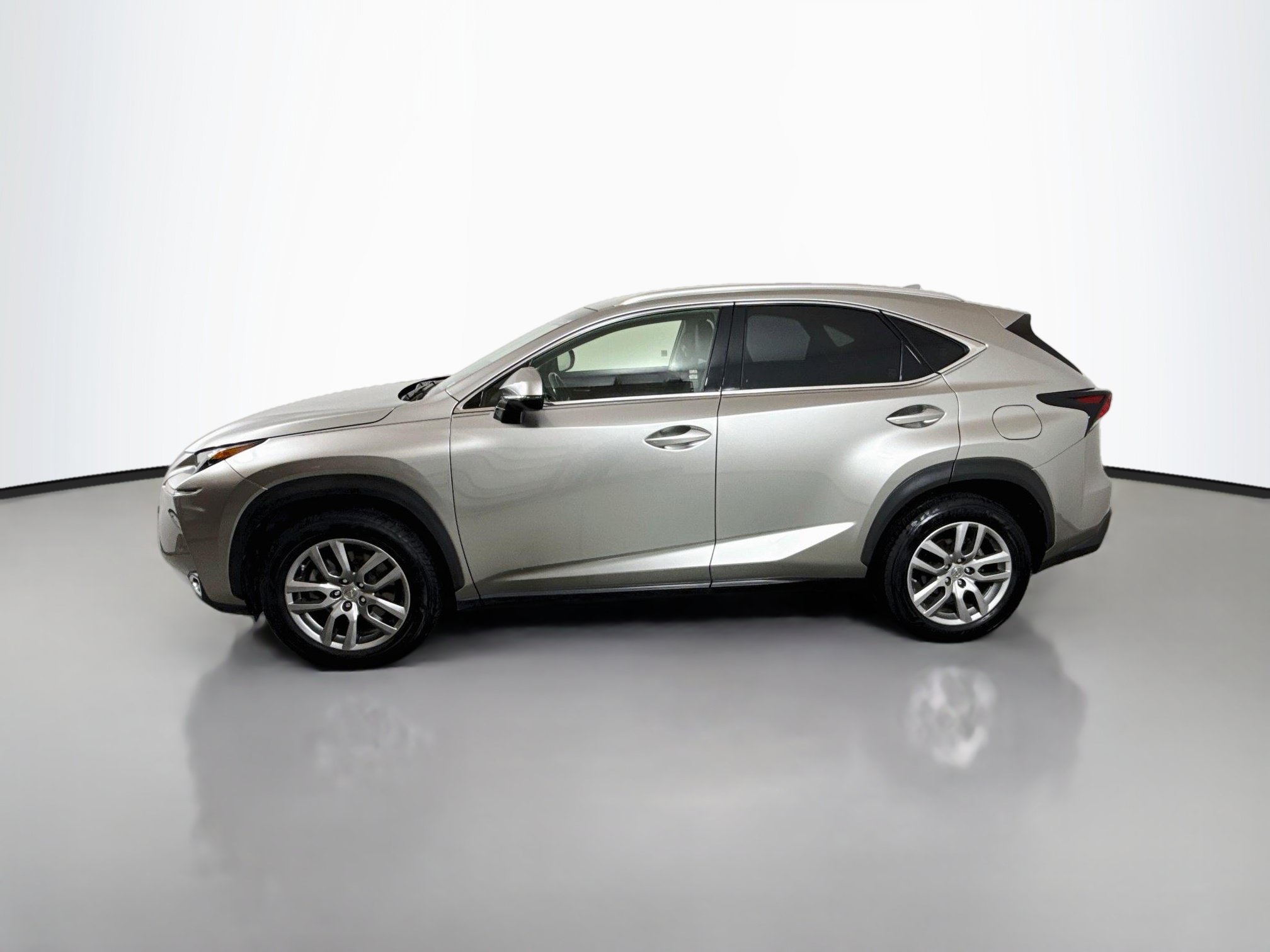 Used 2016 Lexus NX 200t AWD w/ Premium Package image 4