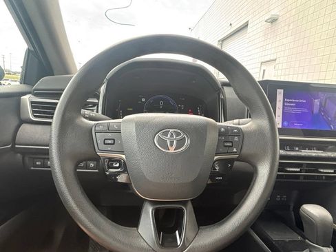 Used 2025 Toyota Camry LE FWD image 18