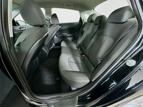 Used 2016 Kia Optima LX image 26