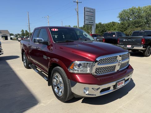 Used 2018 RAM 1500 Laramie AWD/4WD image 29