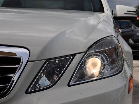 Used 2010 Mercedes-Benz E 350 Sedan image 47