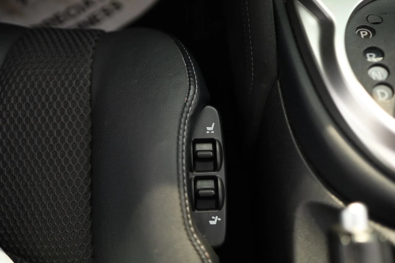 Used 2019 Nissan 370Z Touring RWD image 30