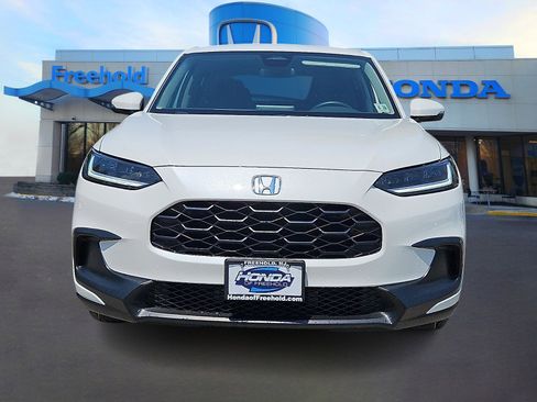 Used 2023 Honda HR-V LX image 2