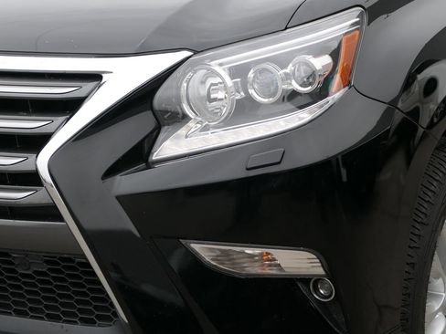 Used 2019 Lexus GX 460 Premium AWD/4WD image 9