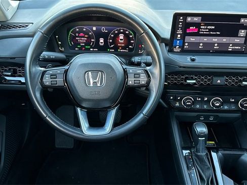 Used 2023 Honda Accord Touring image 18