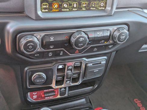 Used 2021 Jeep Gladiator Mojave image 29