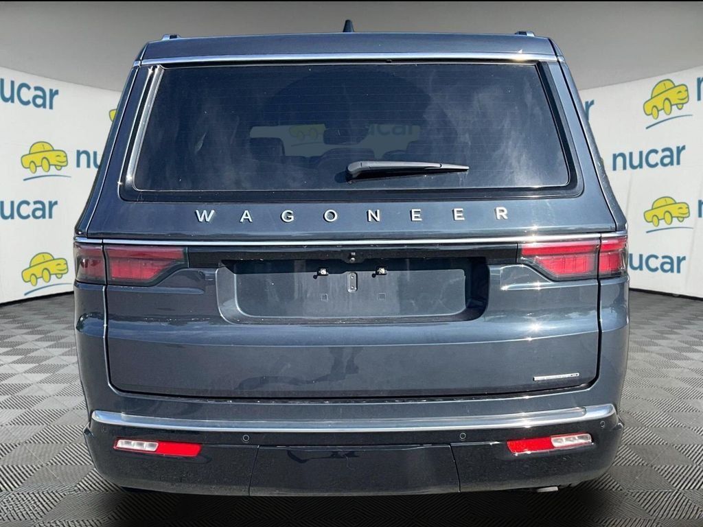 Used 2024 Jeep Wagoneer Series III AWD/4WD image 3