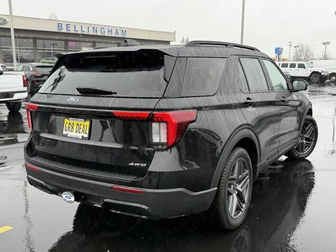 New 2026 Ford Explorer ST-Line w/ ST-Line Street Pack image 5