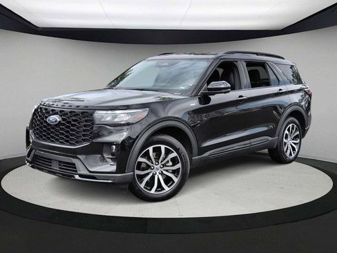 Used 2025 Ford Explorer ST-Line AWD/4WD image 1