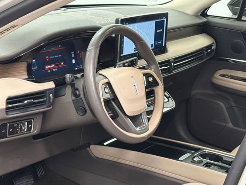 Certified 2023 Lincoln Corsair Reserve w/ Equipment Group 201A image 16