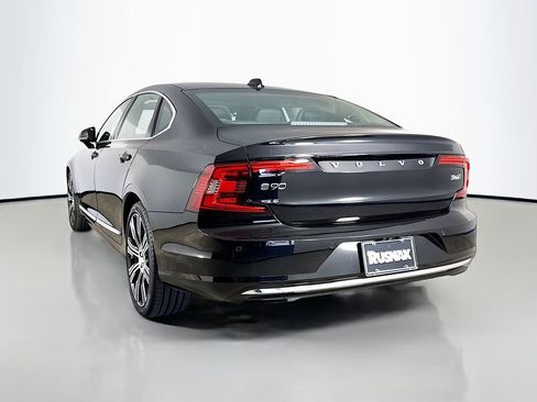 Certified 2025 Volvo S90 B6 Plus AWD/4WD image 5
