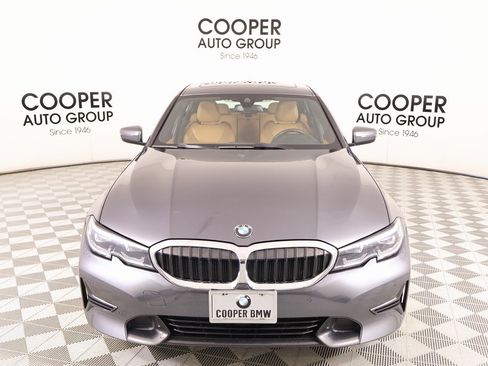 Used 2022 BMW 330i xDrive 330i xDrive w/ Driving Assistance Package image 10