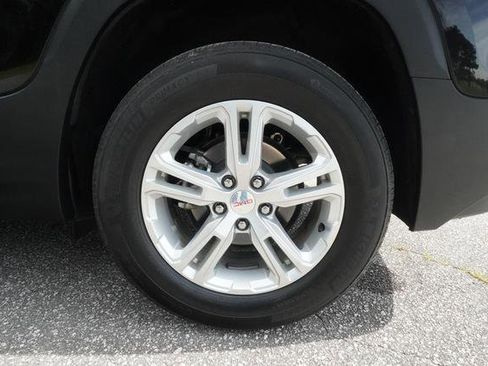 Used 2023 GMC Terrain SLE w/ Driver Convenience Package FWD image 40