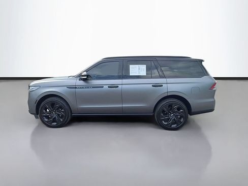 Used 2025 Lincoln Navigator Black Label AWD/4WD image 8