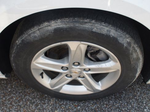 Used 2024 Chevrolet Malibu LS FWD image 4
