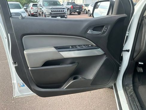 Used 2020 Chevrolet Colorado LT w/ Safety Package AWD/4WD image 12