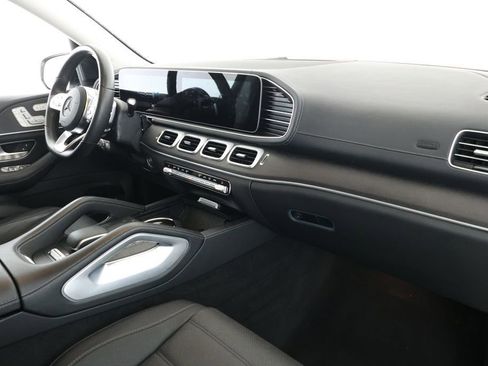 Used 2023 Mercedes-Benz GLS 580 4MATIC image 24