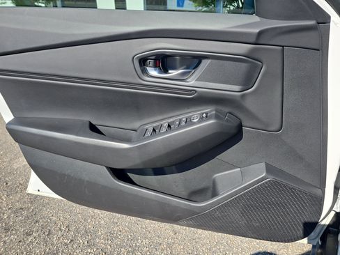 Used 2025 Honda Accord SE image 25