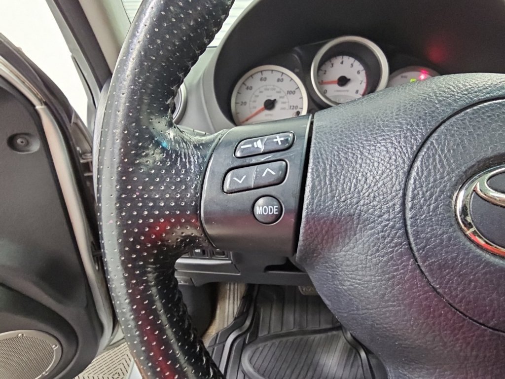 Used 2005 Toyota RAV4 2WD w/ "L" Pkg image 21