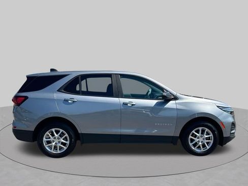 Used 2024 Chevrolet Equinox LS w/ LS Convenience Package FWD image 31
