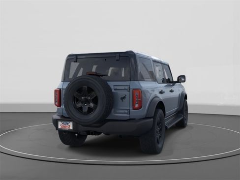 New 2025 Ford Bronco Outer Banks w/ Black Appearance Package image 8