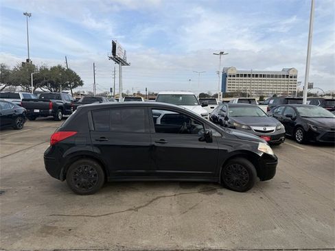 Used 2009 Nissan Versa 1.8 S w/ PWR Pkg image 4