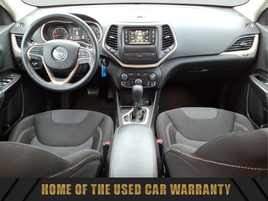 Used 2015 Jeep Cherokee Latitude w/ Cold Weather Group FWD image 29